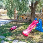 アパート Glyfoneri