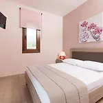 Glyfoneri アパート